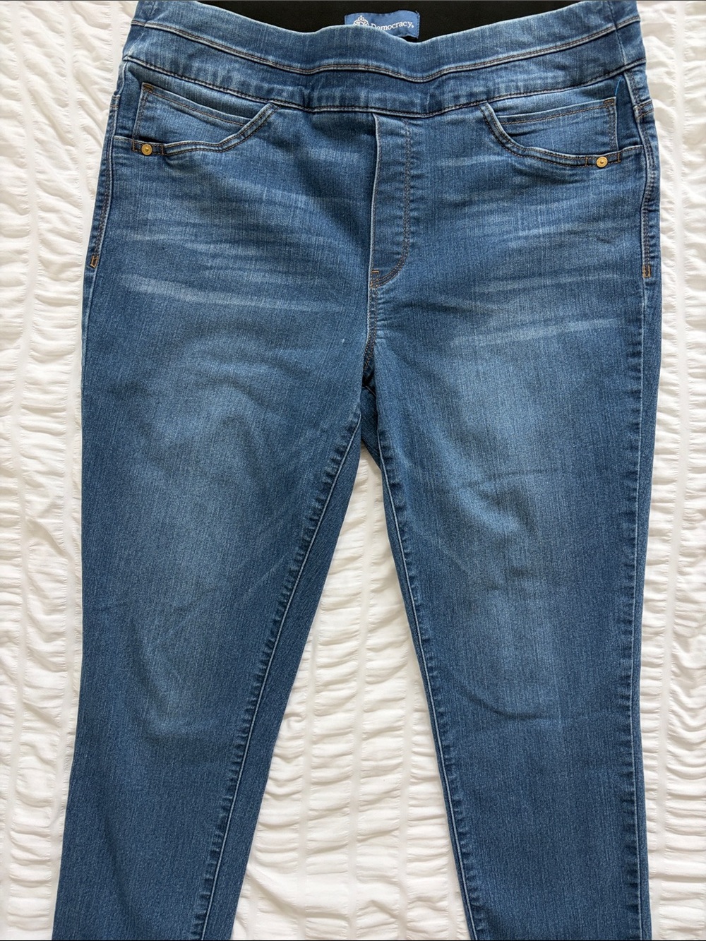Democracy “Ab” Solution Medium Wash Skinny Jeans - Blue. Pull-On Wide Waist. GUC
